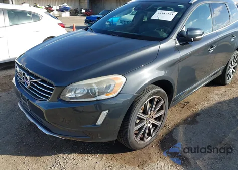 2015 Volvo Xc60 T5 Platinum z USA, uszkodzony, nr VIN YV4612RM7F2672964